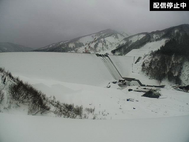 下流側よりダム全景